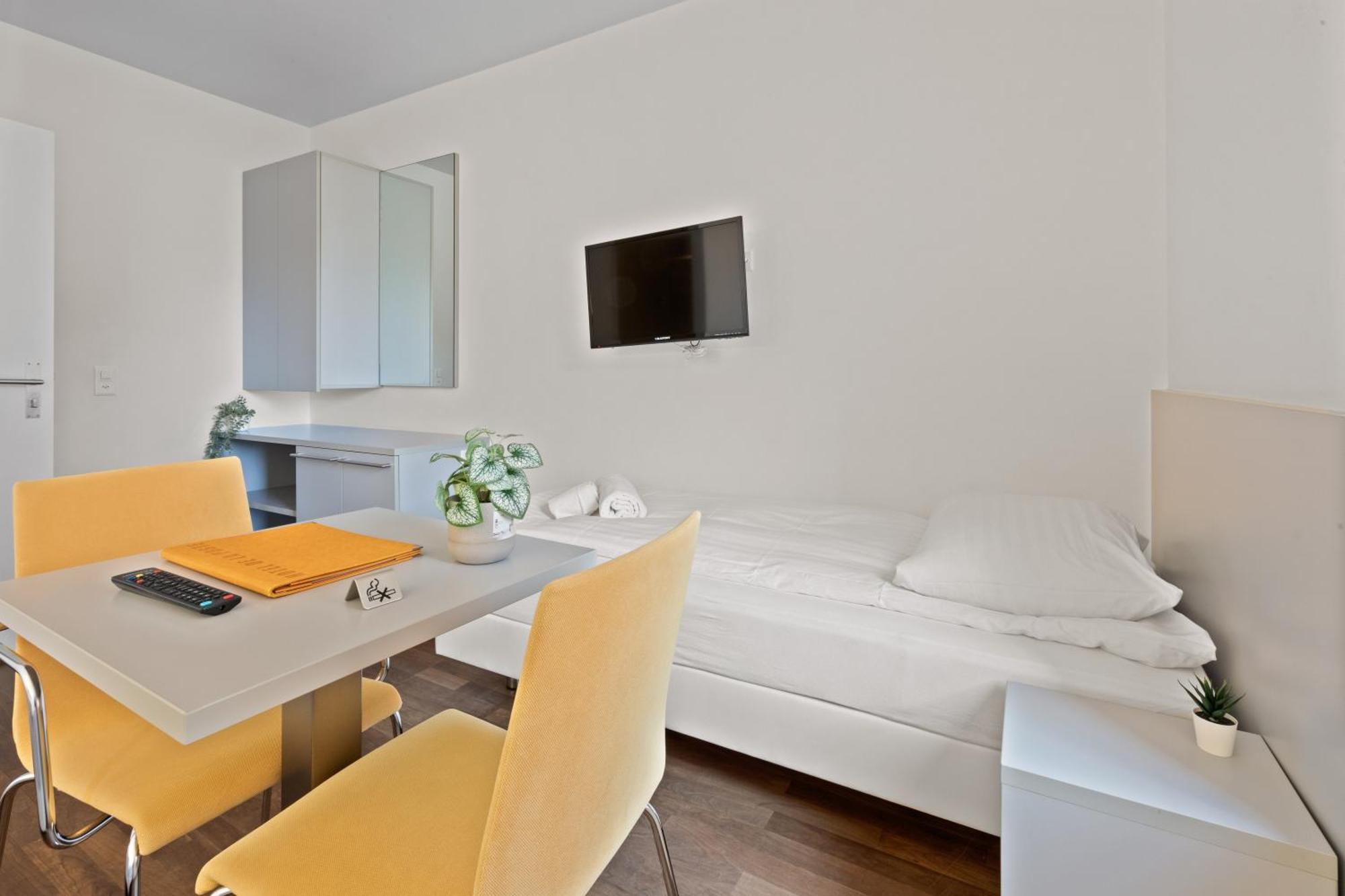 Hotel De La Poste Sierre ภายนอก รูปภาพ