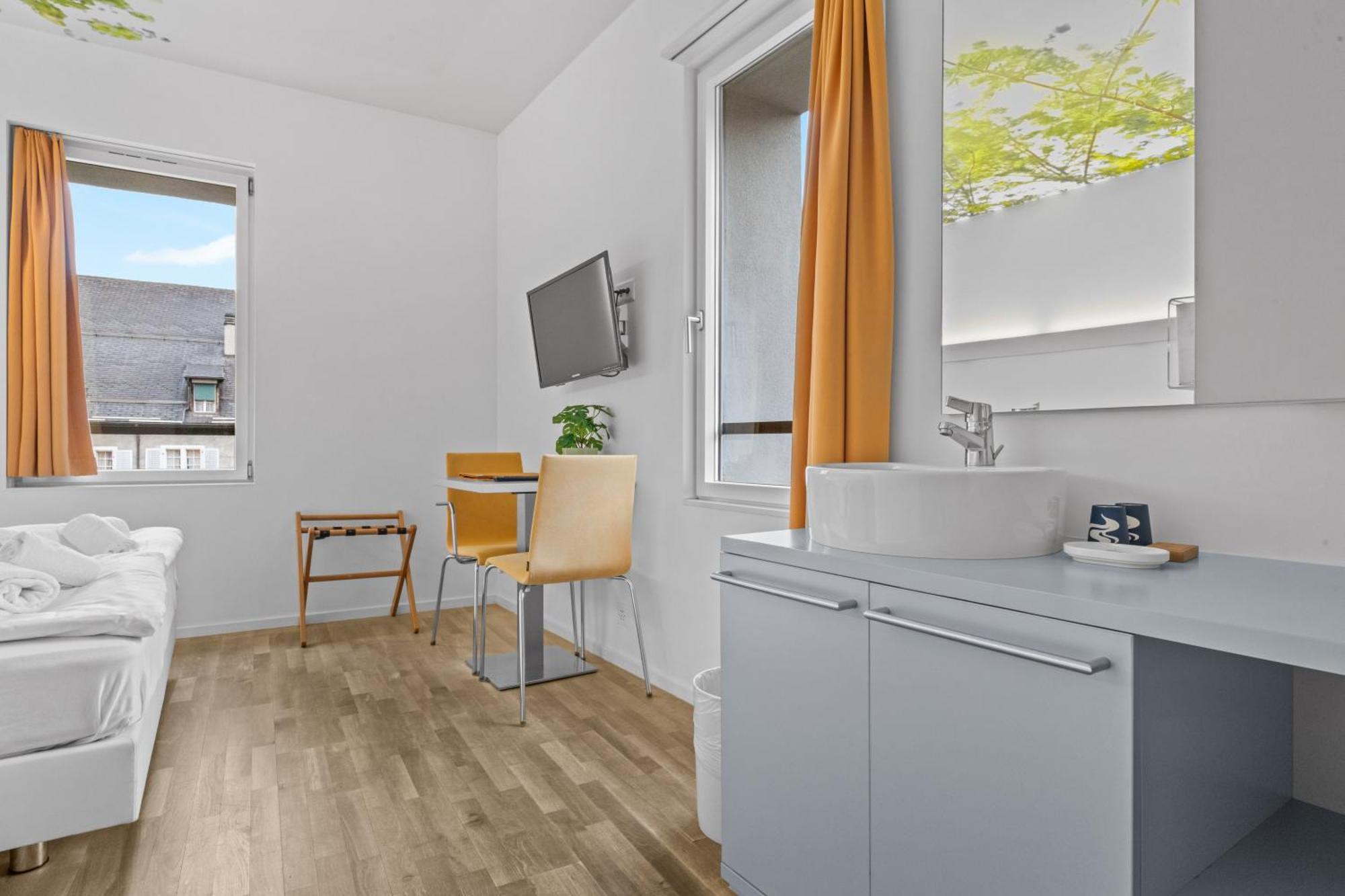 Hotel De La Poste Sierre ภายนอก รูปภาพ