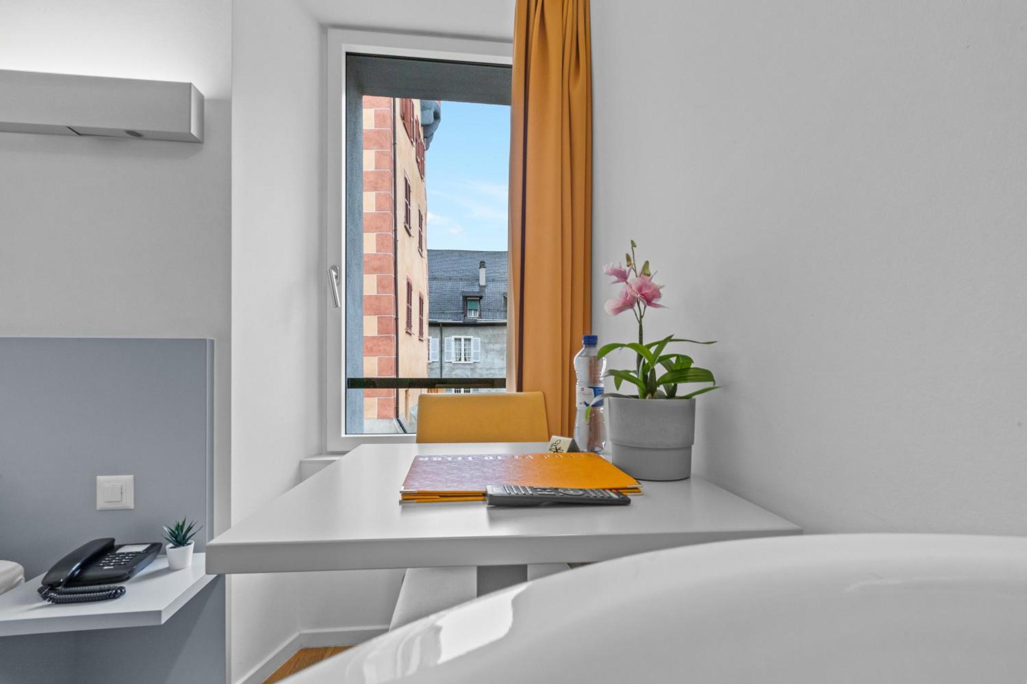 Hotel De La Poste Sierre ภายนอก รูปภาพ